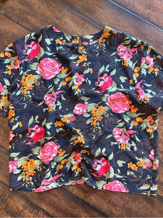 Tops - Floral Short Sleeve 100% SilkTop in Black, Pink & Orange